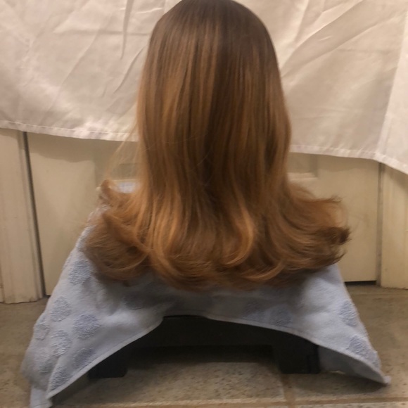 Wig. Adjustable lace inside. NWOT - Picture 1 of 10